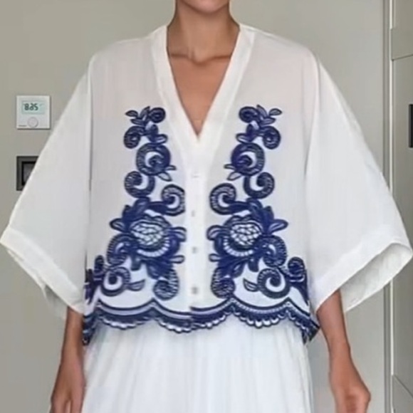 Zara White Blouse with Blue Embroidery - Picture 12 of 12